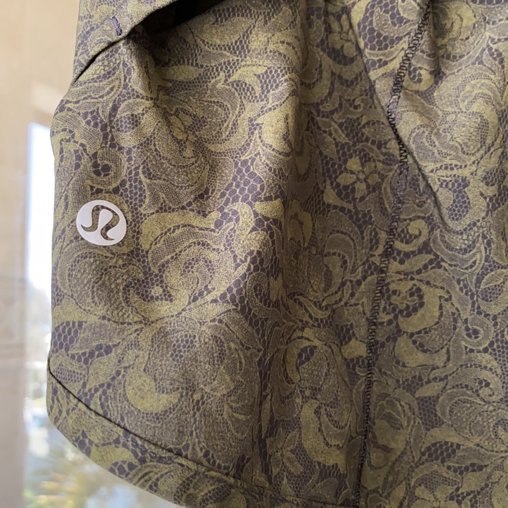 Lululemon Run Speed Running Shorts Size 10 - image 5